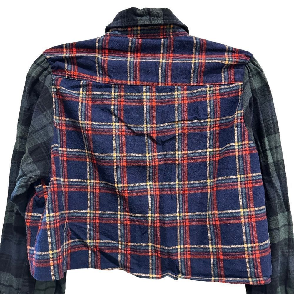 Vintage cropped (unbranded) flannel shirt w/mixed patterns - Picture 7 of 14
